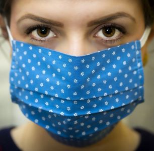 Petina prebivalcev doživlja trenutno situacijo kot »kritično, na trenutke kaotično«, še dodatnih 6% pa kot »povsem brezupno«.